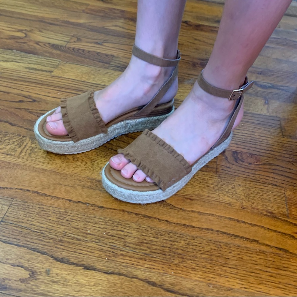 Pierre Dumas Strap Espadrilles Platform Summer Casual Wedges Sandals Shoes
Girls - Picture 15 of 16